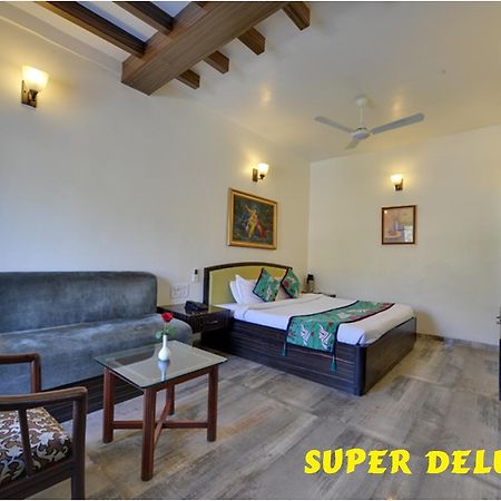 Hotel Karnavati Mount Abu Eksteriør bilde