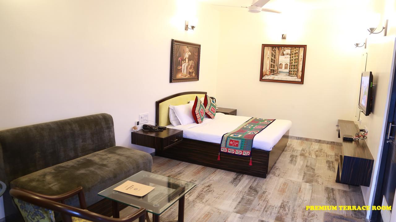Hotel Karnavati Mount Abu Eksteriør bilde