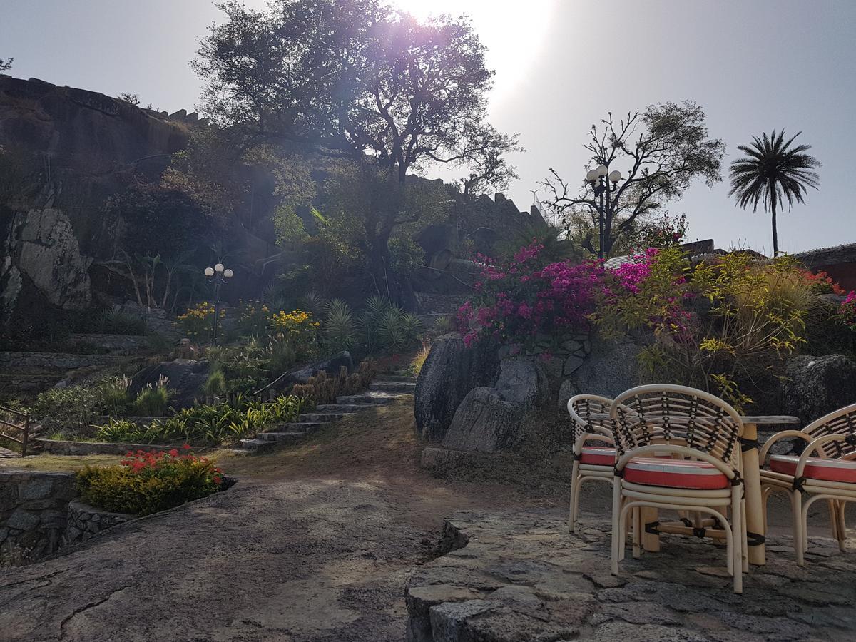 Hotel Karnavati Mount Abu Eksteriør bilde