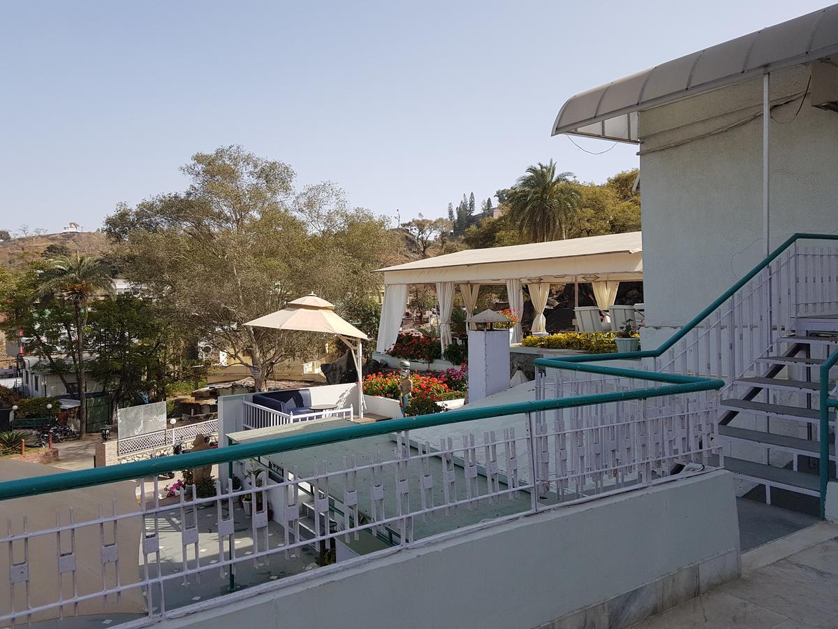 Hotel Karnavati Mount Abu Eksteriør bilde