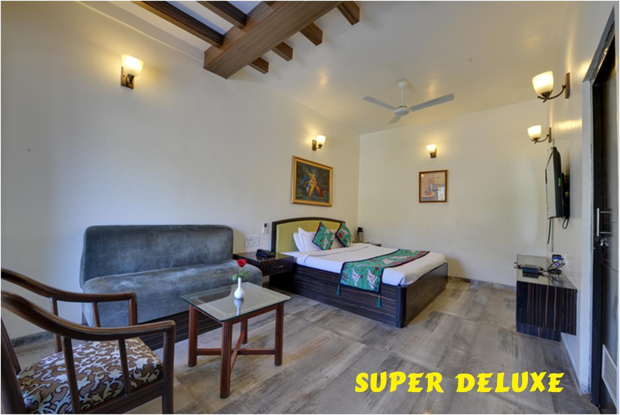Hotel Karnavati Mount Abu Eksteriør bilde