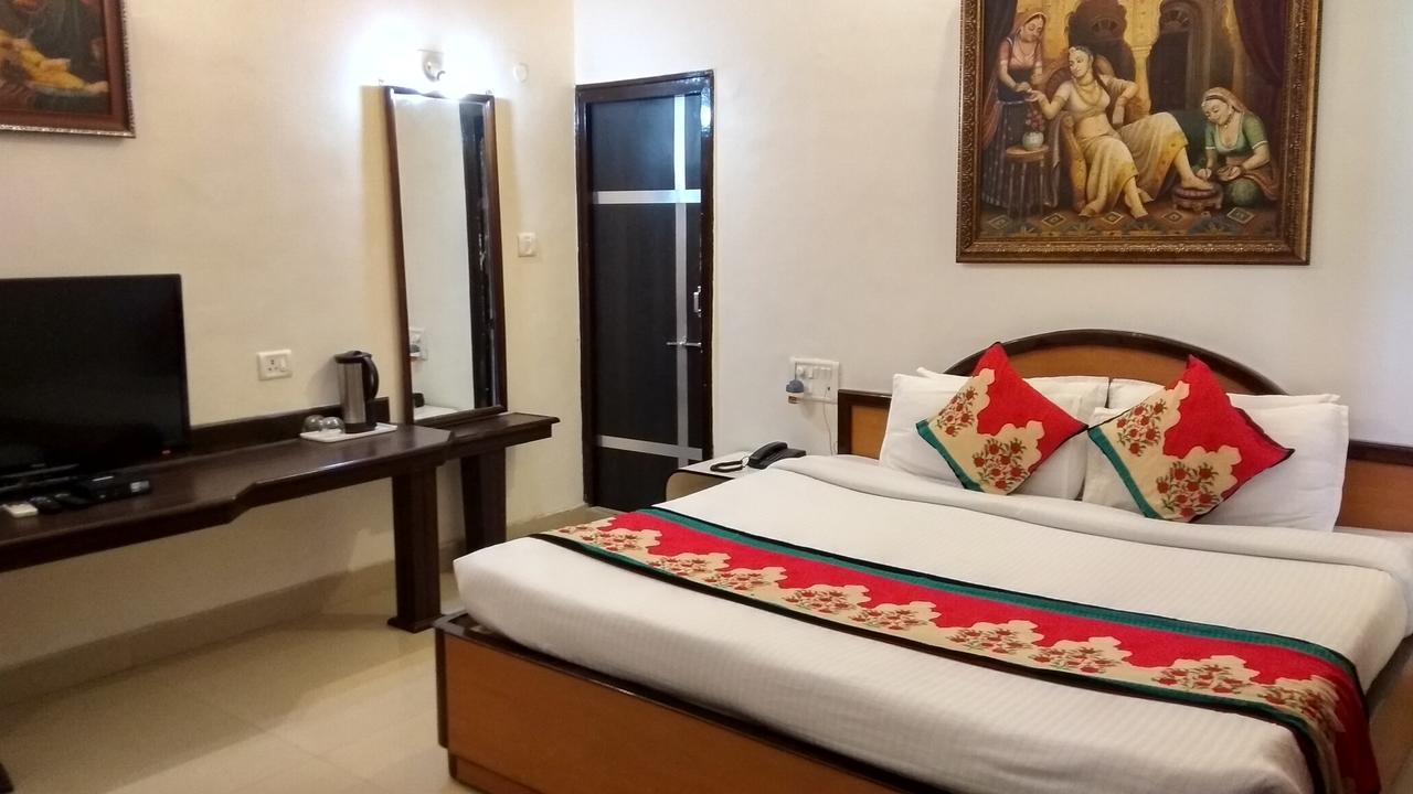 Hotel Karnavati Mount Abu Eksteriør bilde