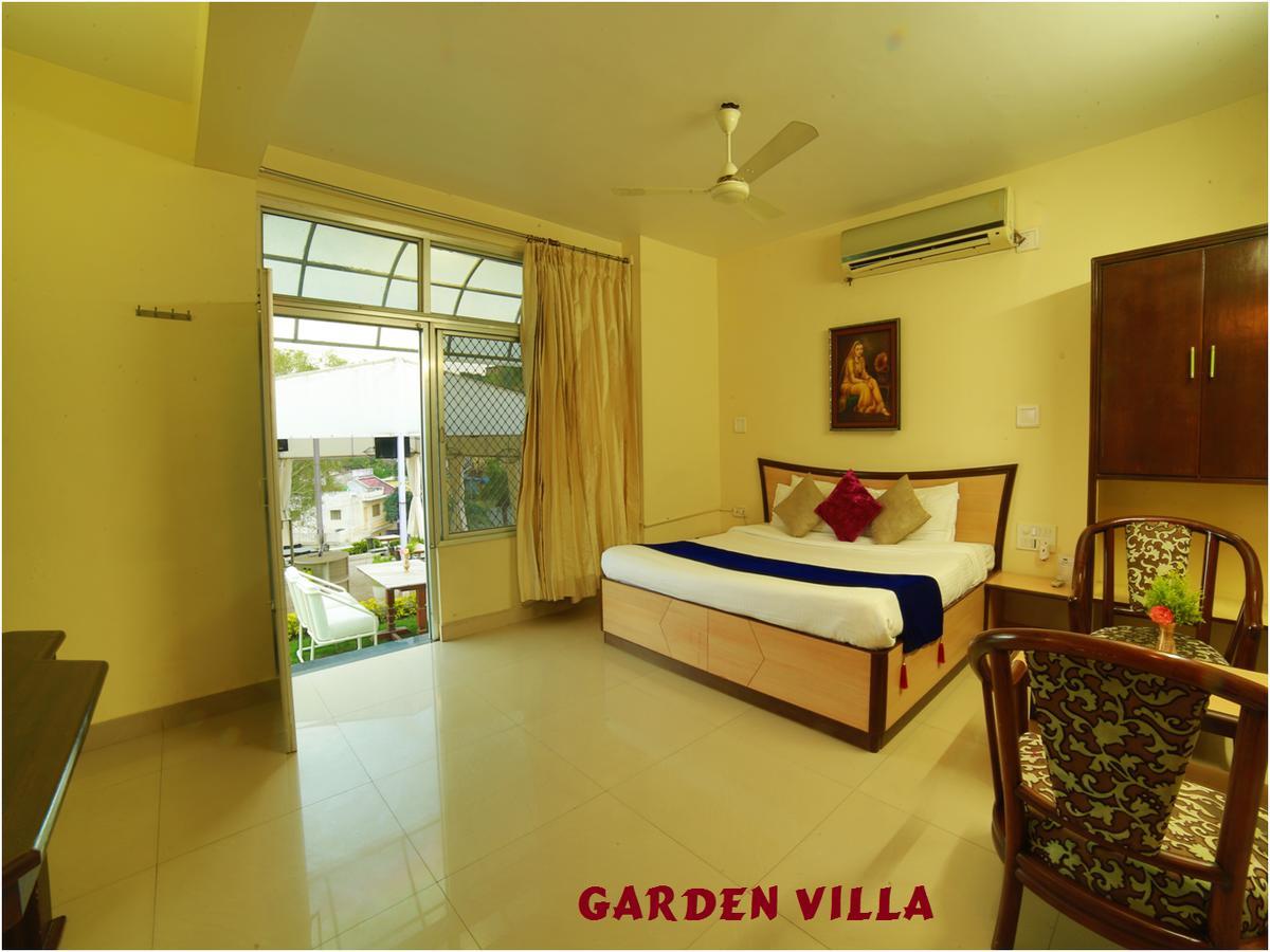 Hotel Karnavati Mount Abu Eksteriør bilde