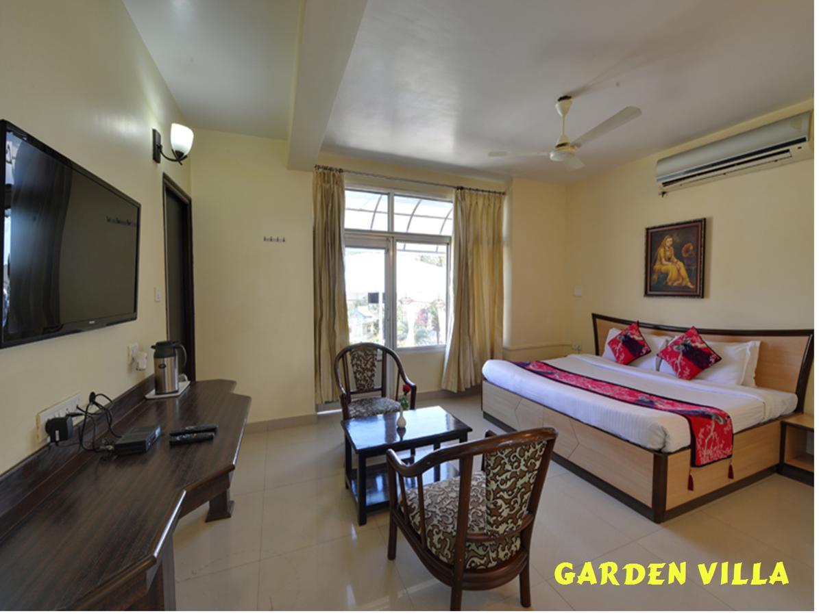 Hotel Karnavati Mount Abu Eksteriør bilde