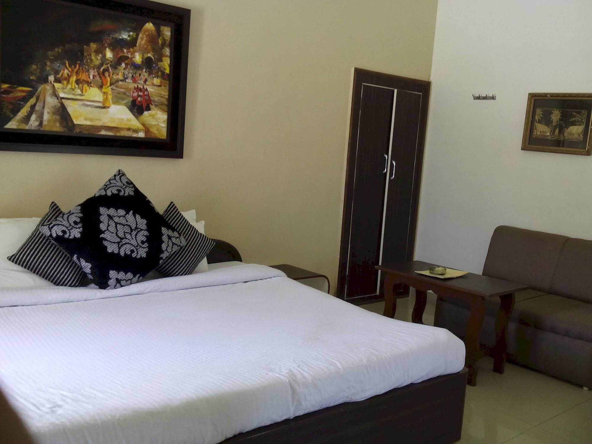Hotel Karnavati Mount Abu Eksteriør bilde