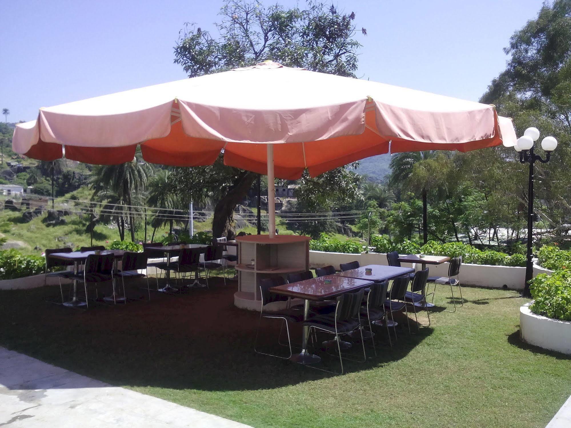 Hotel Karnavati Mount Abu Eksteriør bilde